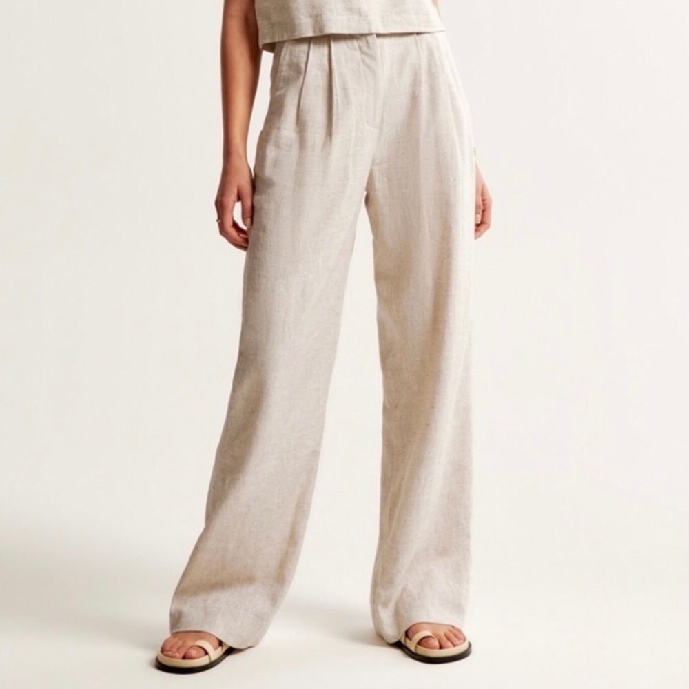 Abercrombie & Fitch Wide Leg Linen-Blend Pants in Light Beige